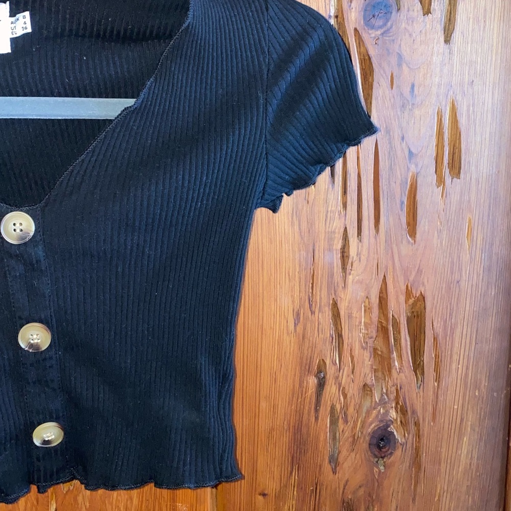 Princess Polly cropped shirt